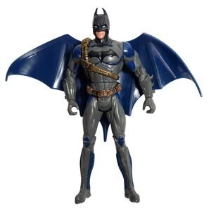 DC Batman Begins Series 2 Hover Claw 5.5" Action Figure W/ Cape 2005 Pre-owned